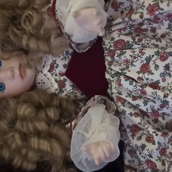 AVAILABLE - Vintage RETIRED Ashton Drake "Little Women Porcelain Doll" Amy! 15" - Picture 5 of 6